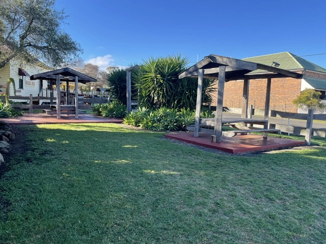 Side Beer Garden 2.jpeg