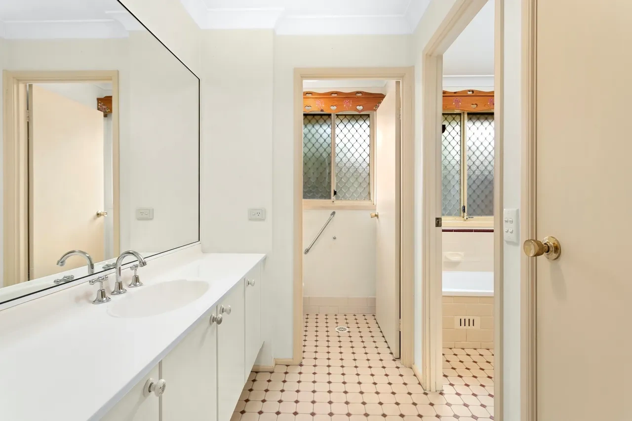 bathroom-renovation-woodcroft-before.webp