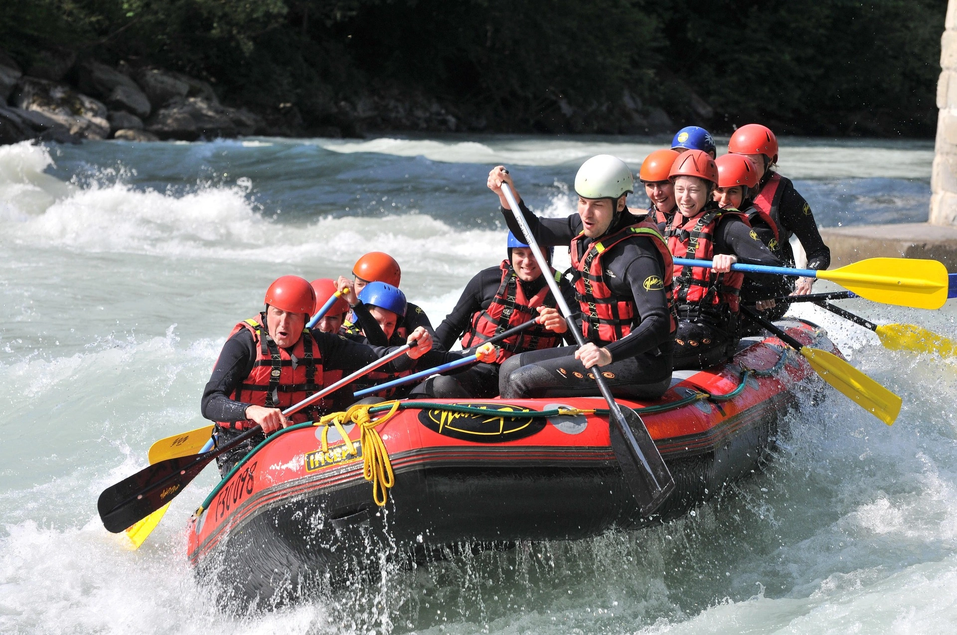 rafting.jpg