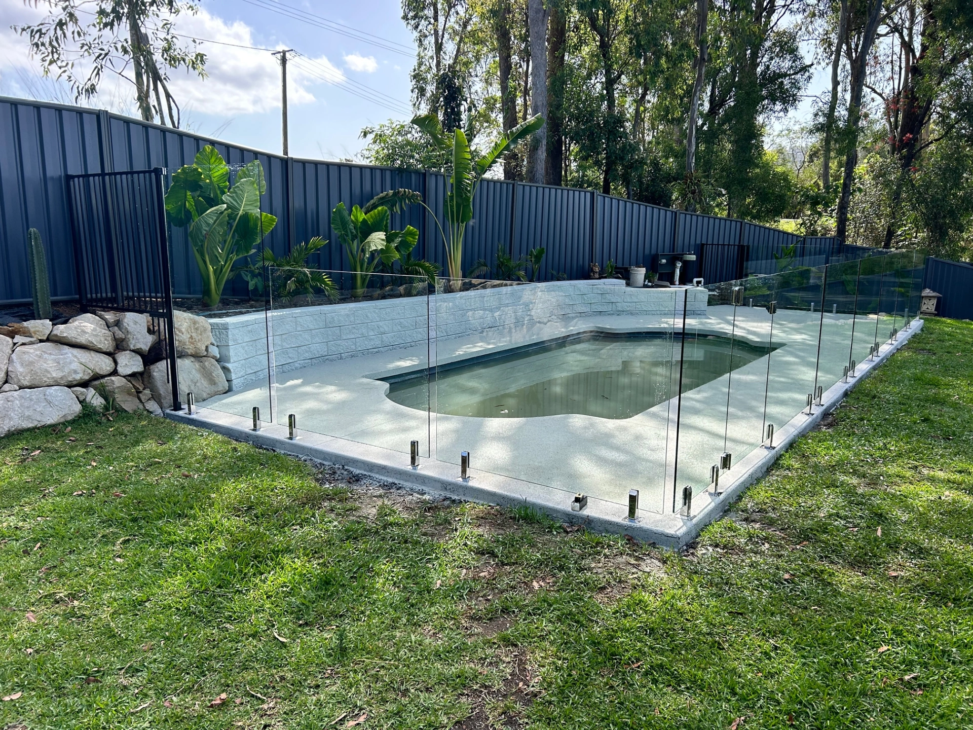 Frameless Glass Pool Fencing 9.JPG