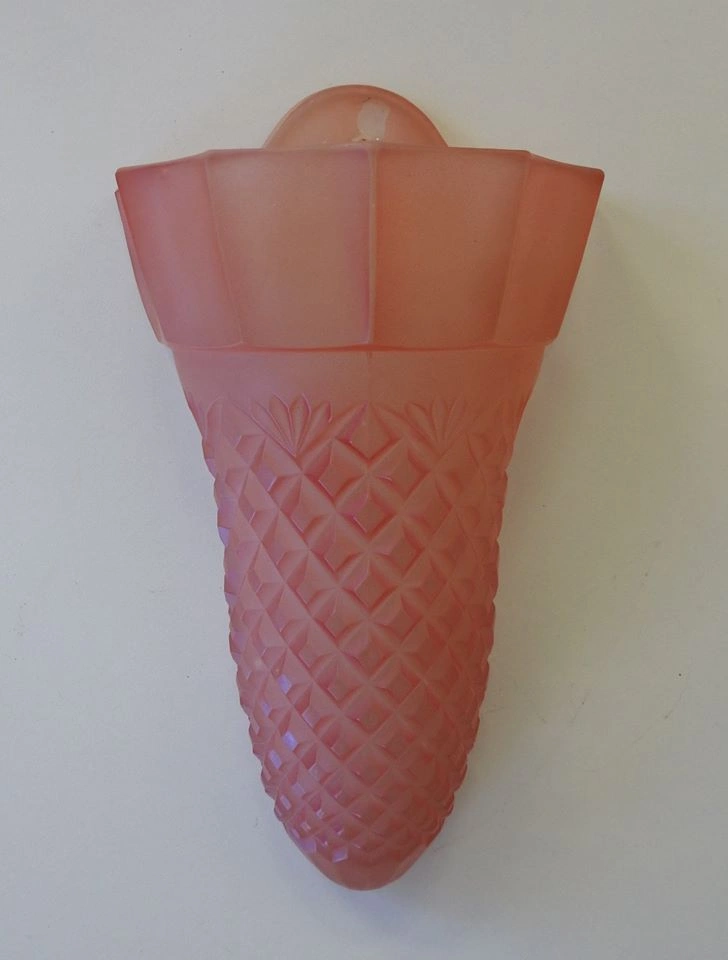 Walll Pocket Vase Frosted Pink.jpg