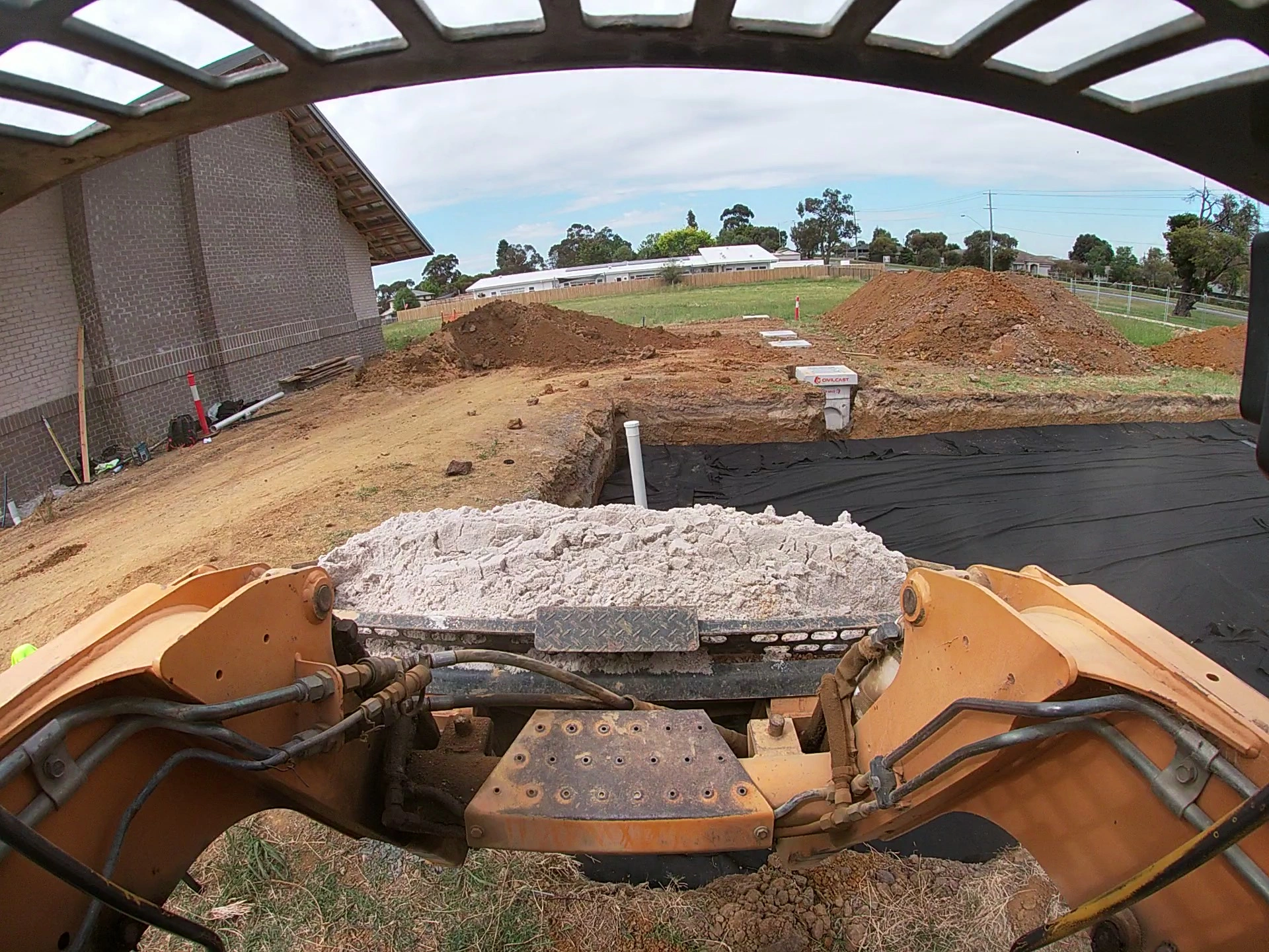 GH010167 - frame at 9m48s.jpg