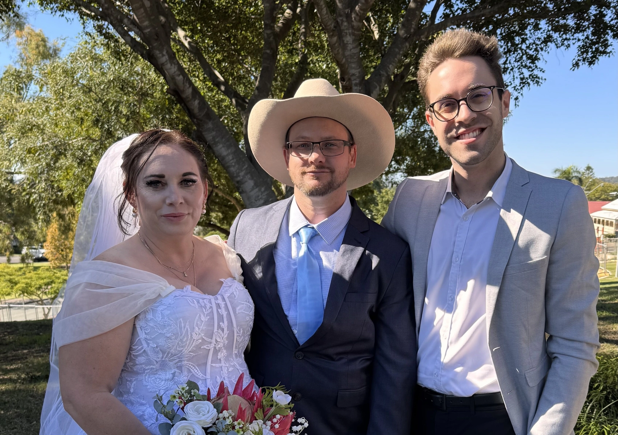 Country_couple_with_celebrant.jpg