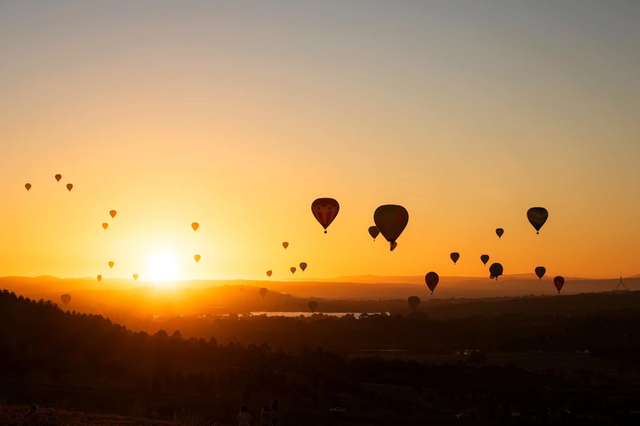 716155-canberra-balloon-spectacular-small.jpg