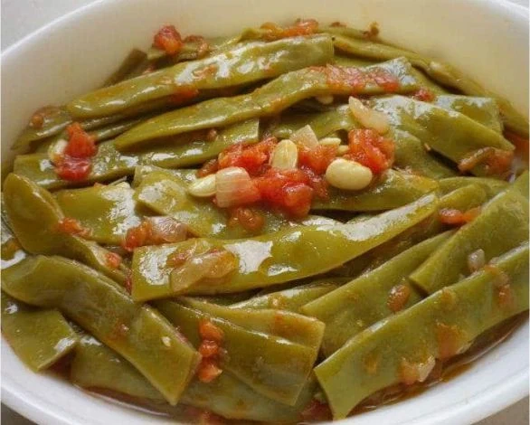 Bugunun-Tarifi-Zeytinyagli-Yesil-Fasulye.webp