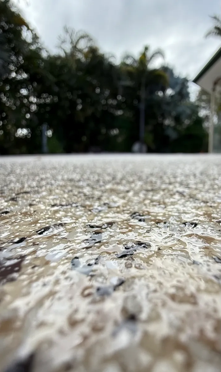 polyaspartic-flake-floor-non-slip.webp