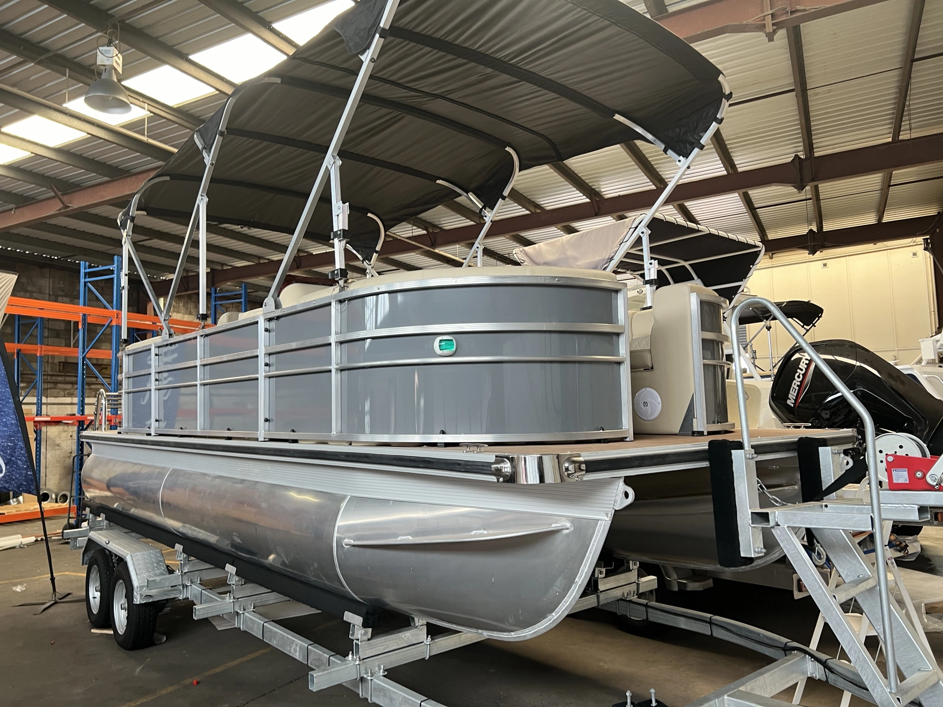 6400 pontoon.jpg