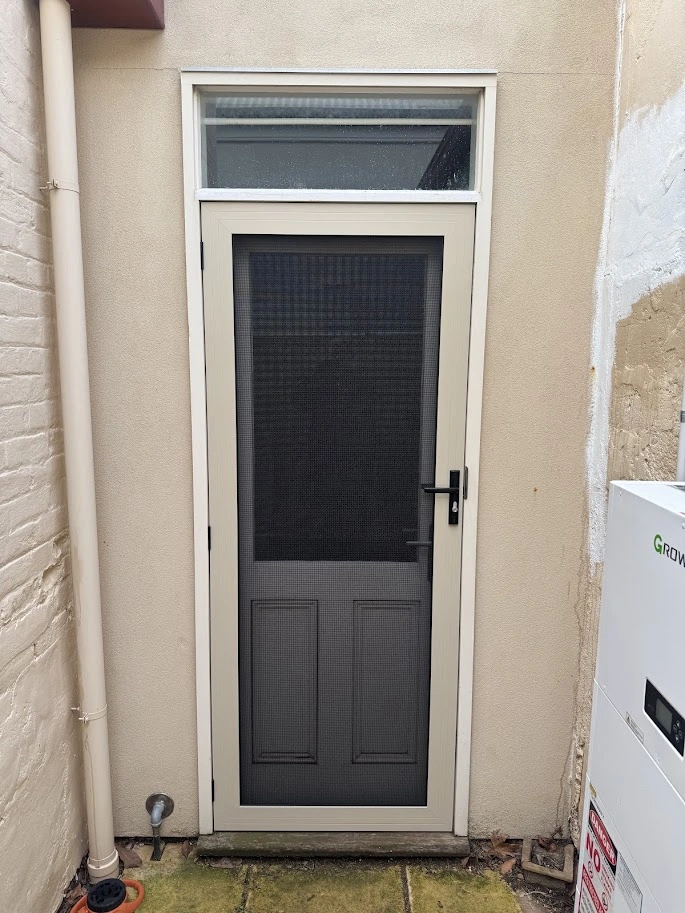 hinges door 1.jpg