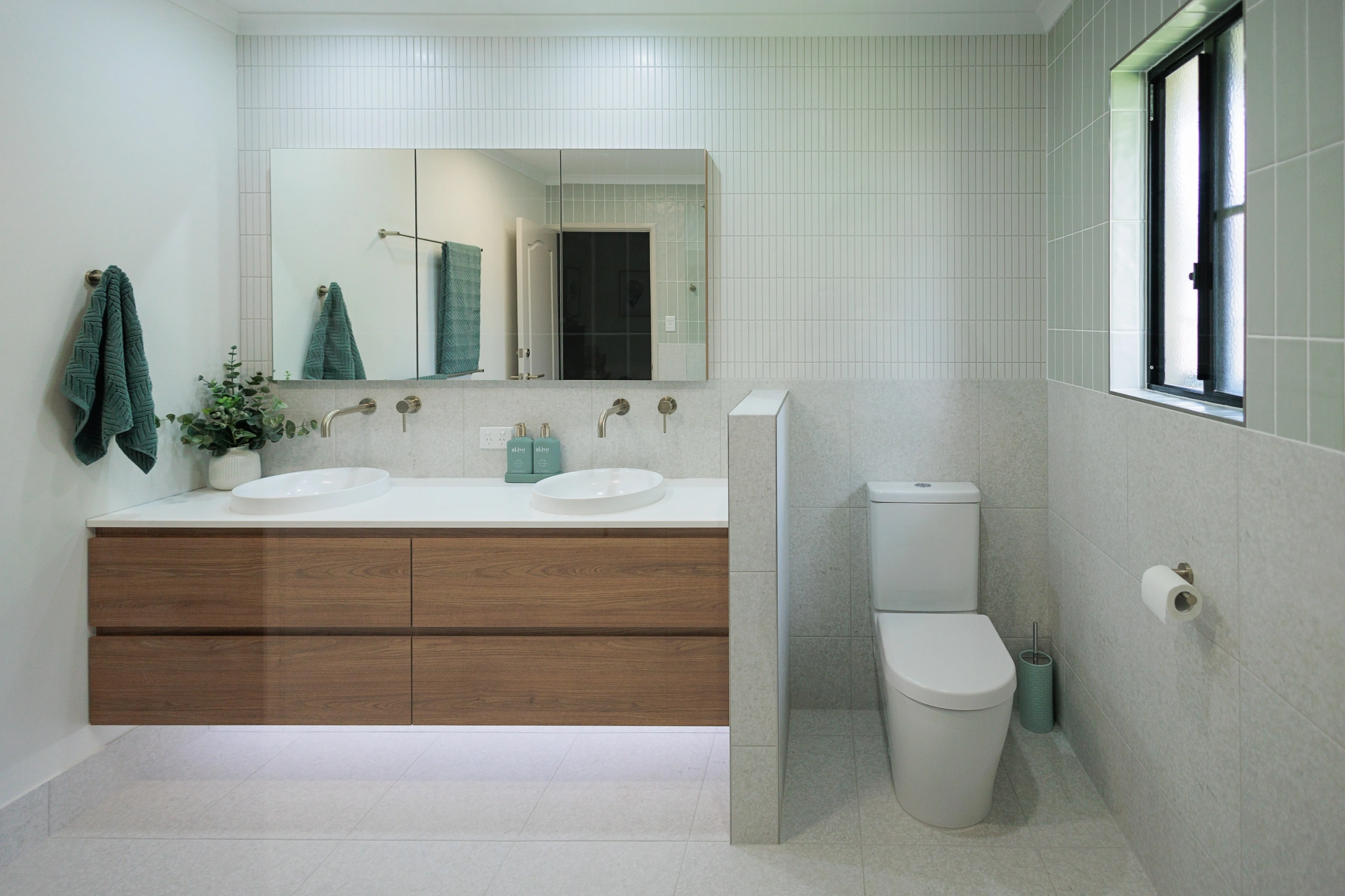 240419-MKY005-CarmellaCrt-006 - Copy.jpg