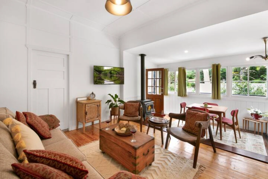 Cottage Lounge Dining Area.png