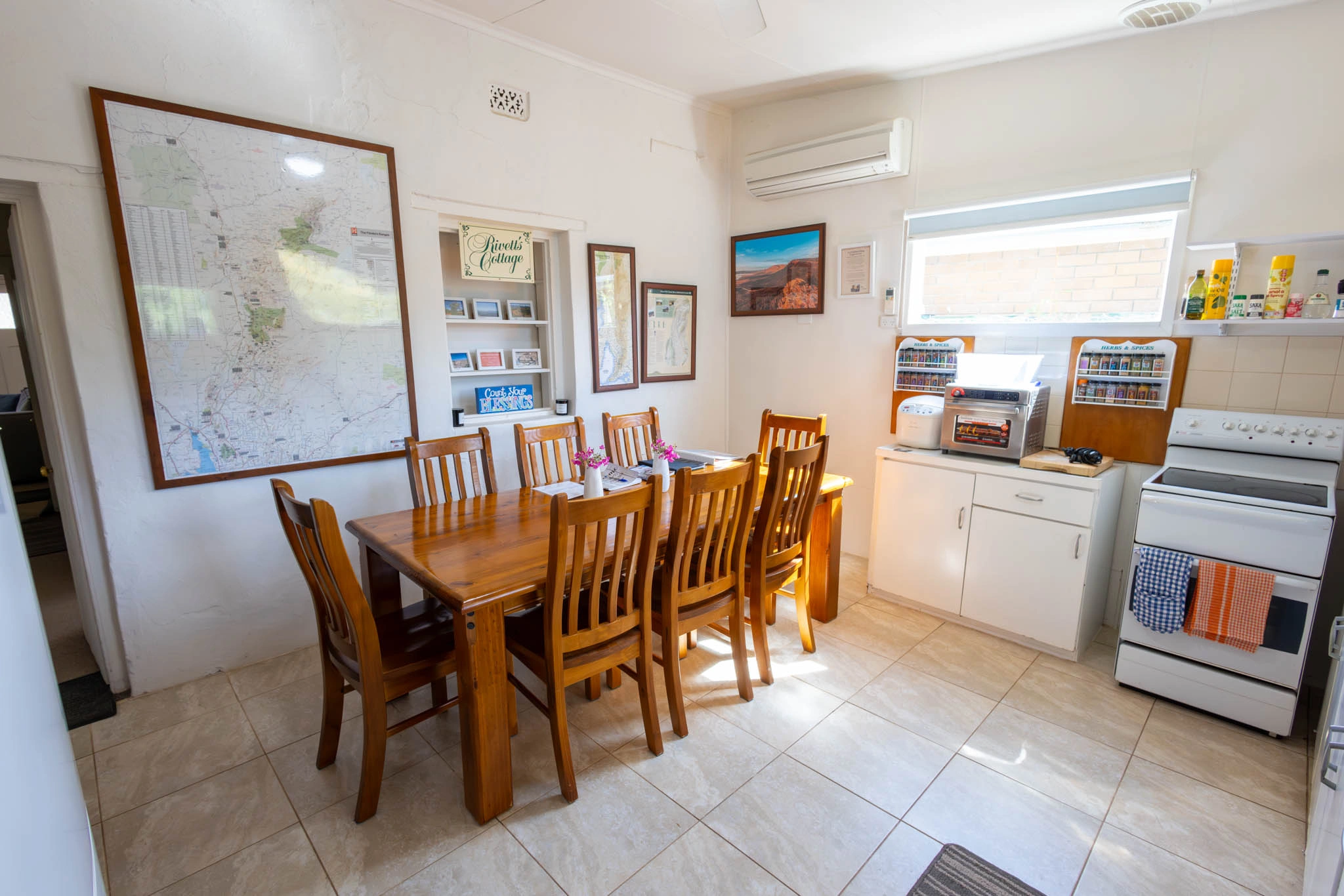 Kitchen 2.jpg