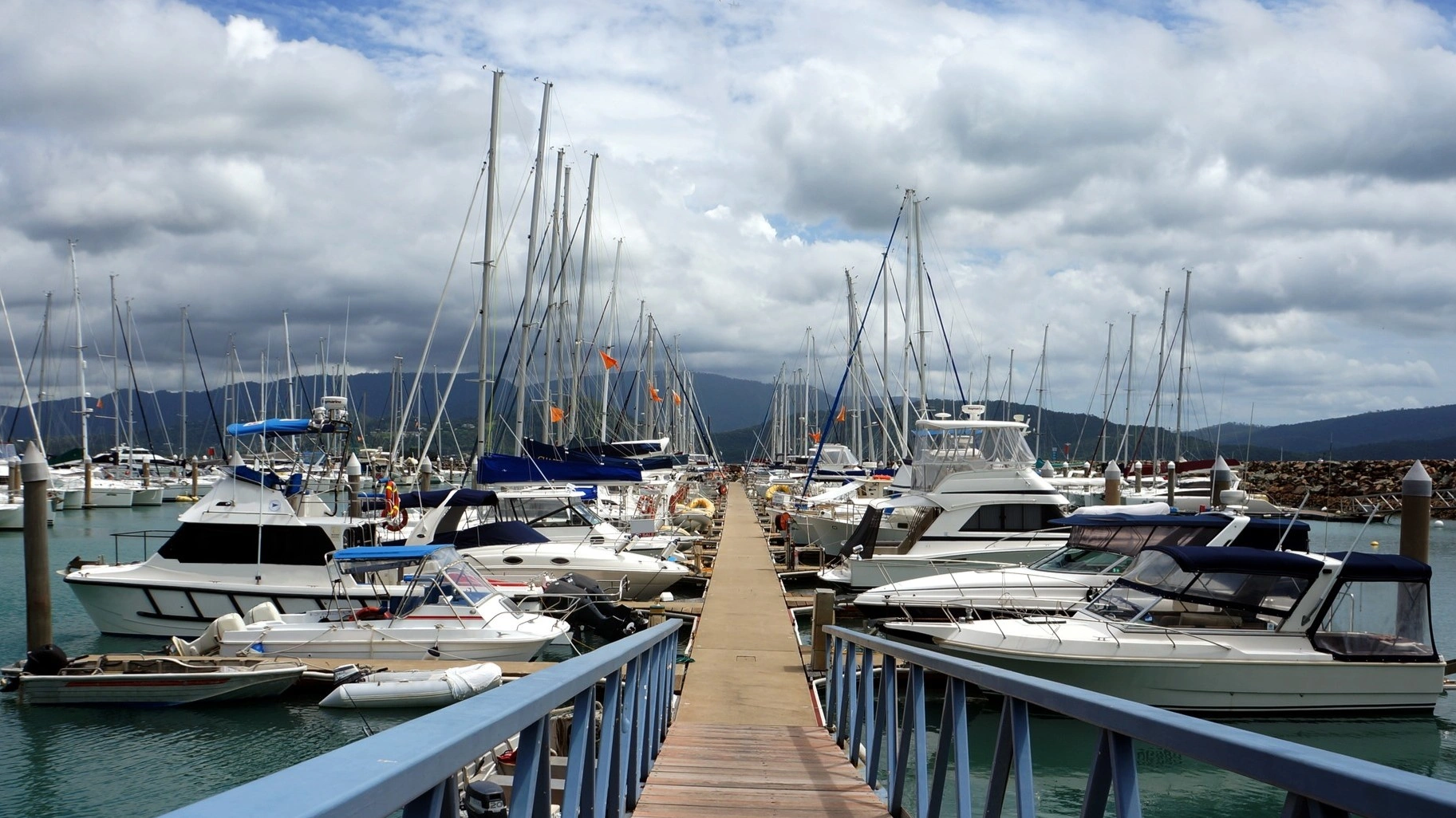 airlie marina cropped.jpg