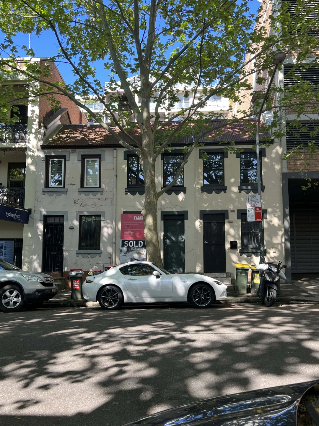 KINGS CROSS TOUR 9 JUANITA NEILSON HOUSE ON THE RIGHT COMMUNITY ACTIVITIES BEFORE HER MURDER.jpg