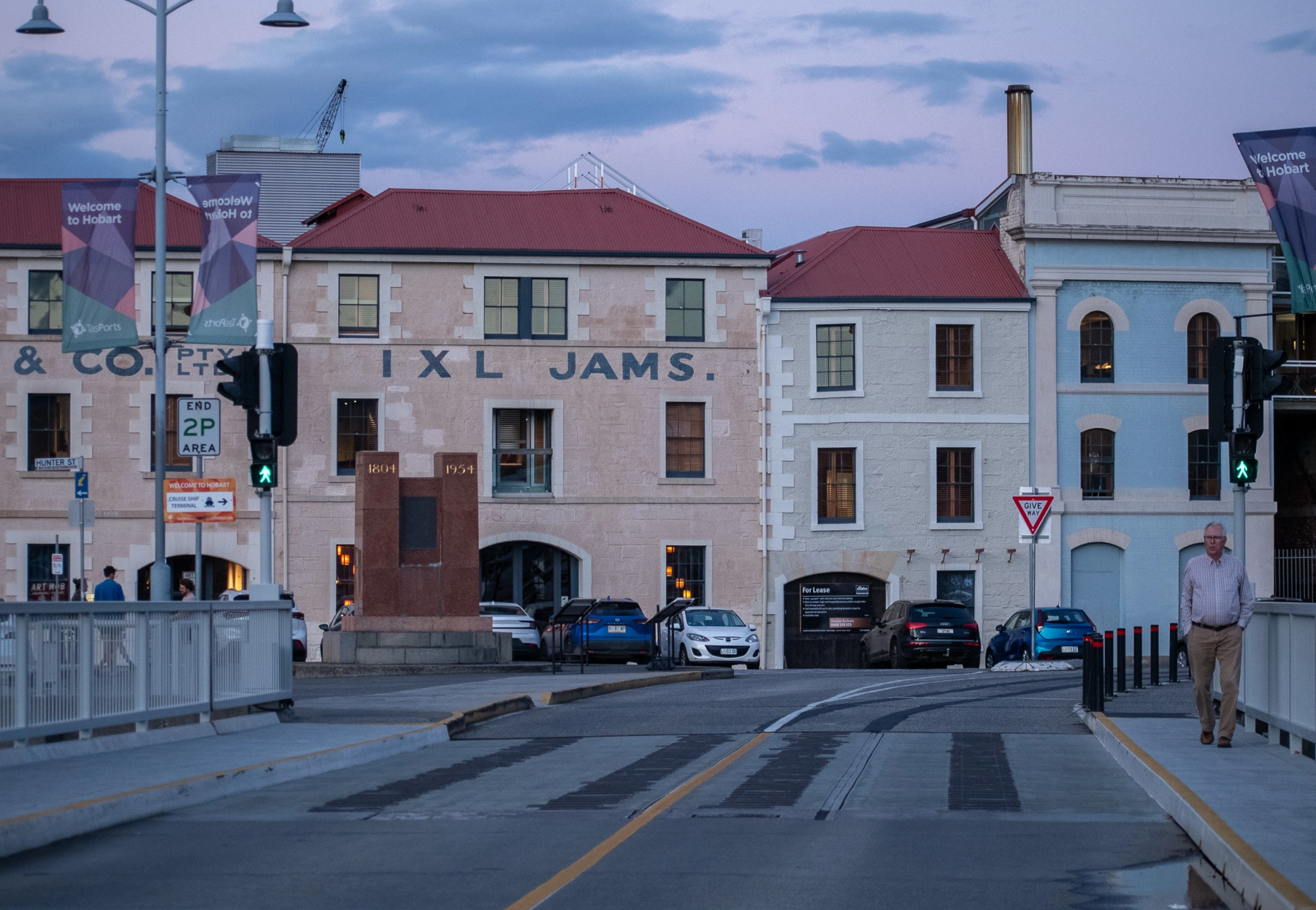 Hobart & MONA Sun-76.jpg