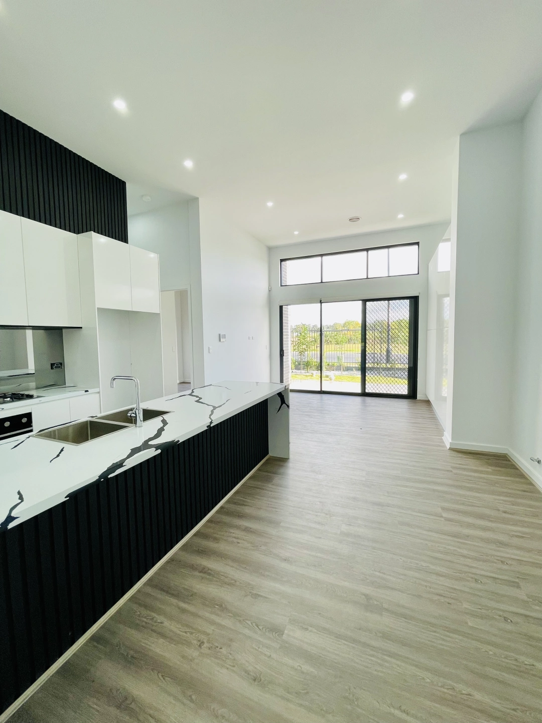 39-43_Hynds_Road_-_Kitchen.jpg