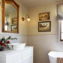 1l-spotlight-black_1 - Copy.jpg