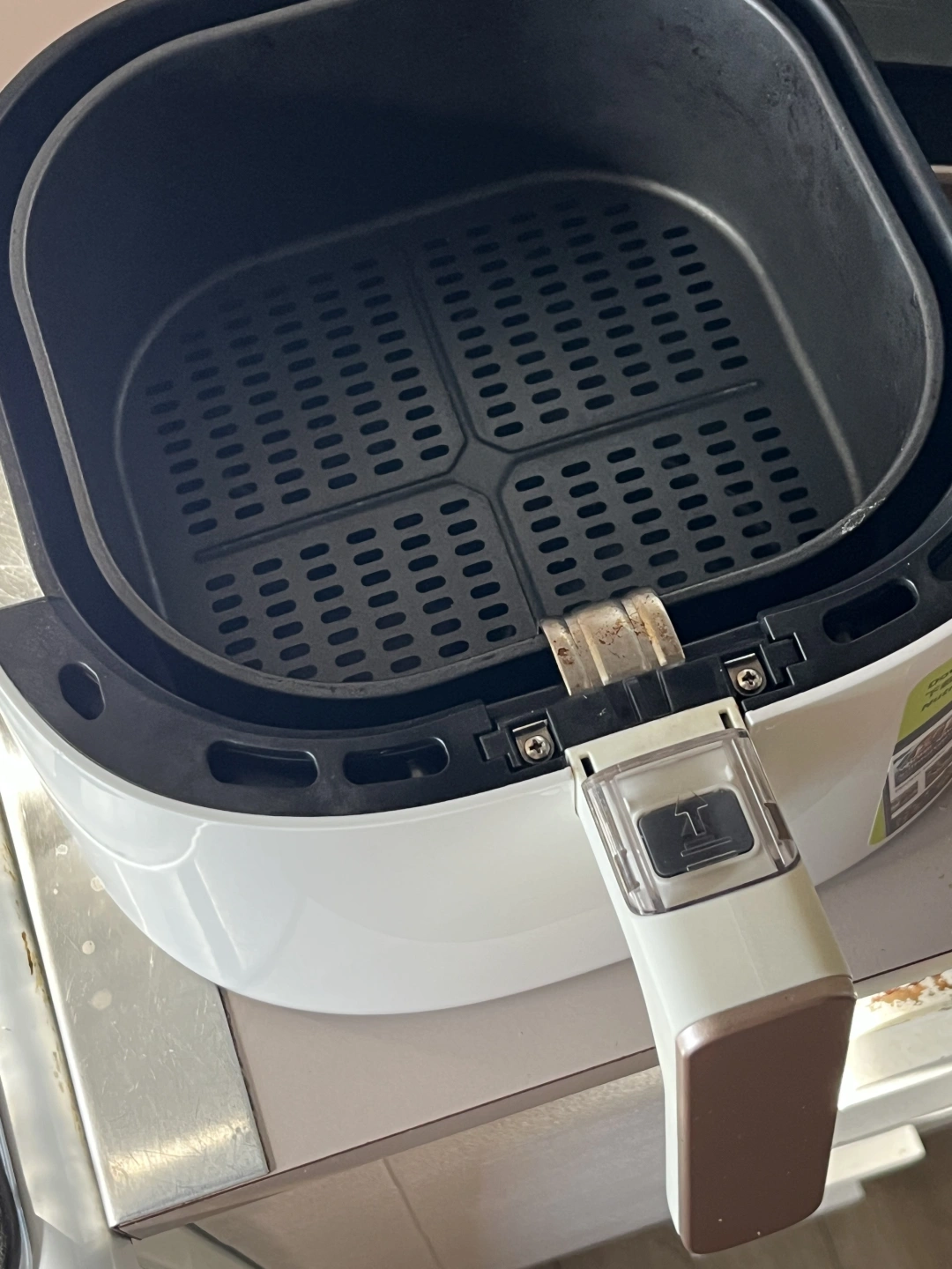 AirFryer_BasketAndGuard.jpg
