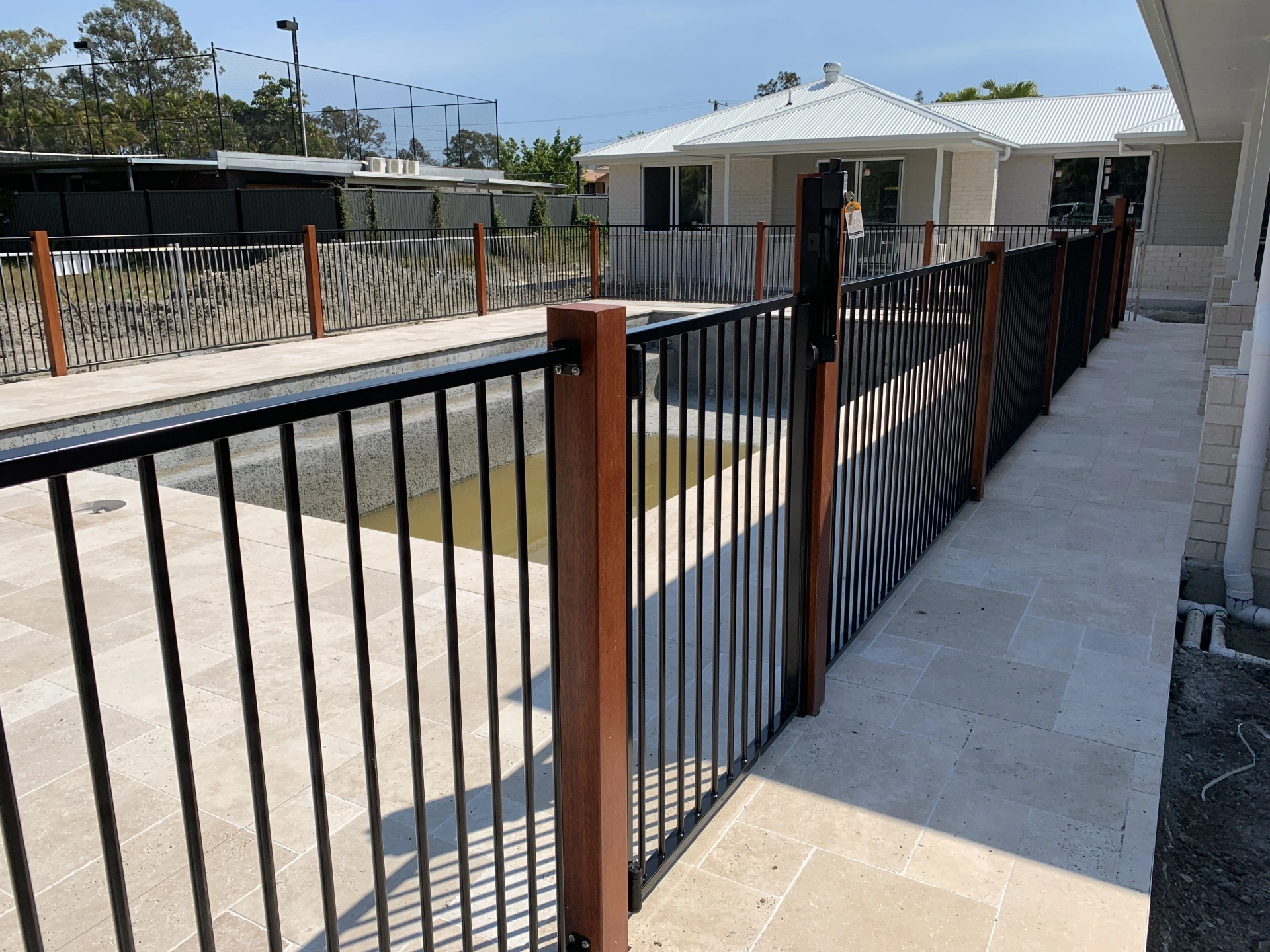 Aluminium & Wood Pool Fencing 2.JPG