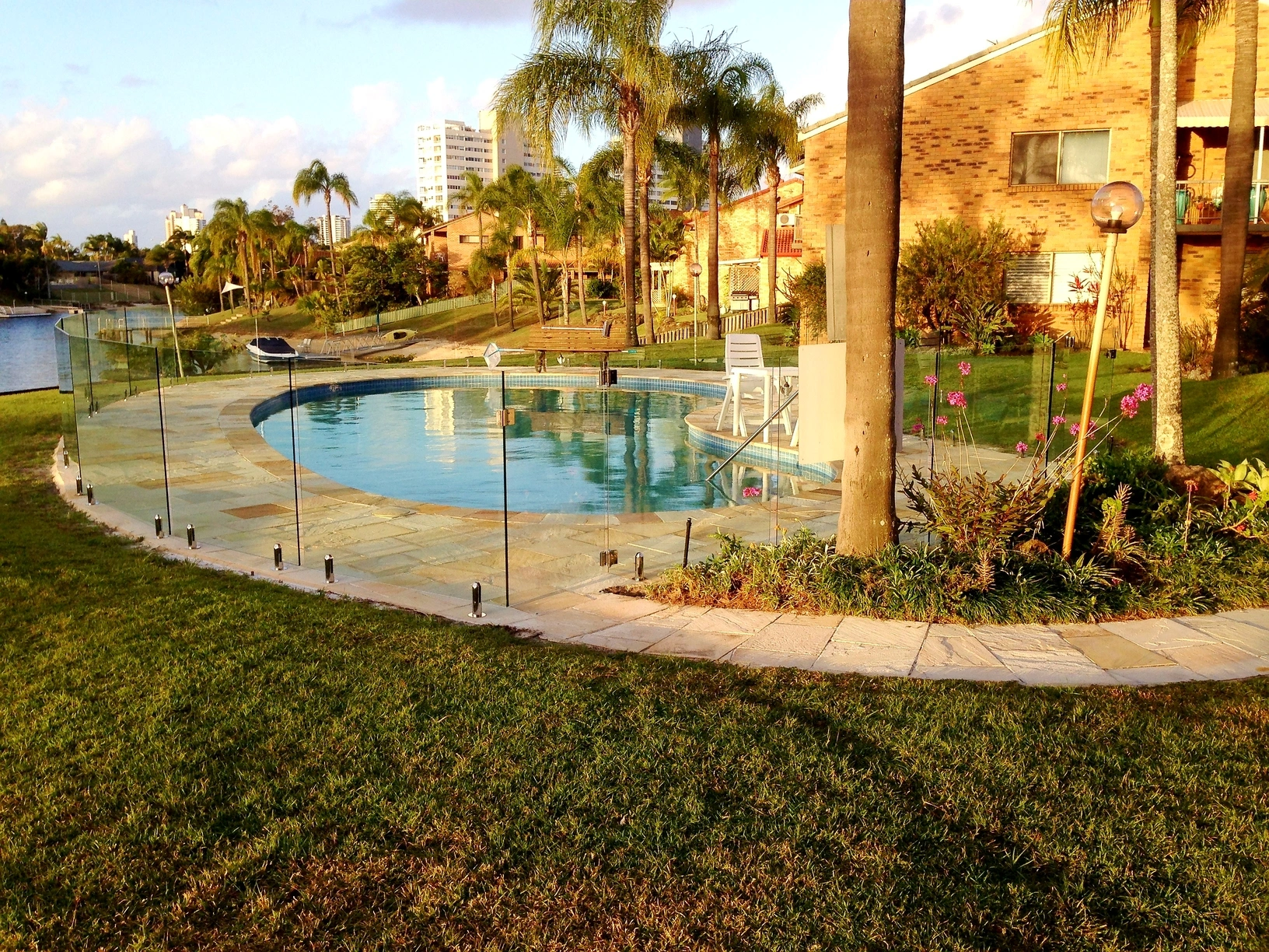 Frameless Glass Pool Fencing 3.JPG