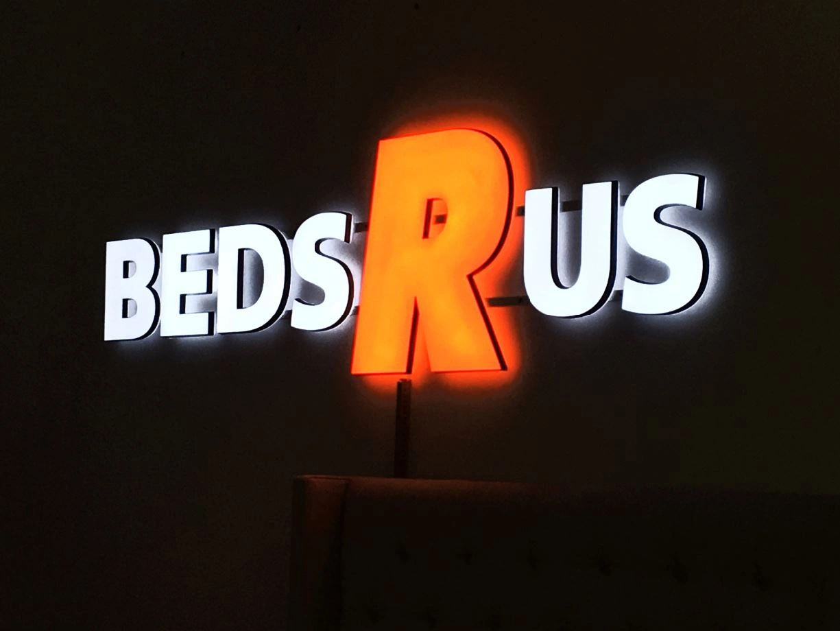 Nubi-3DAcrylic LEDonBars.JPG