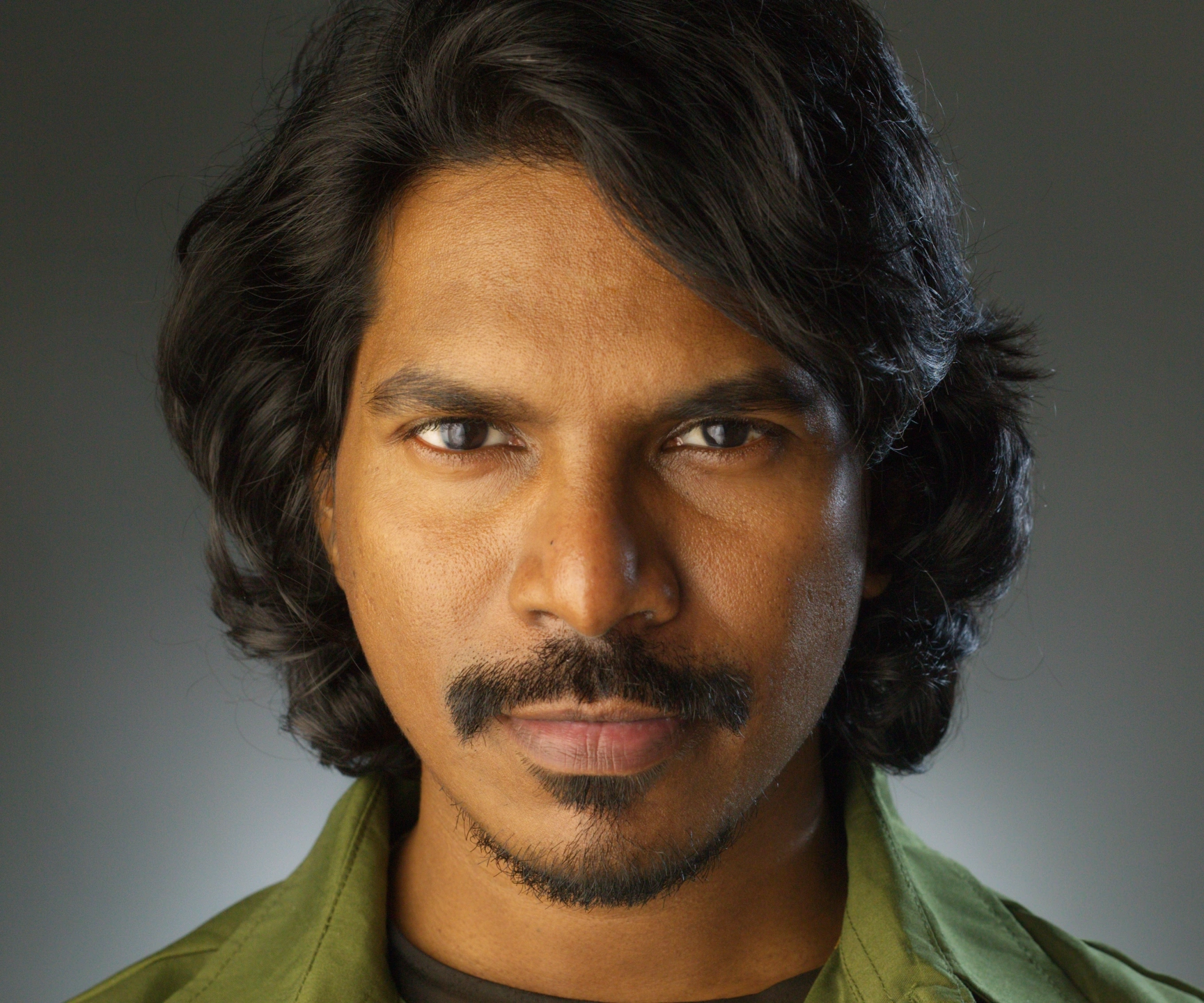 Chinna headshot cropped.jpg