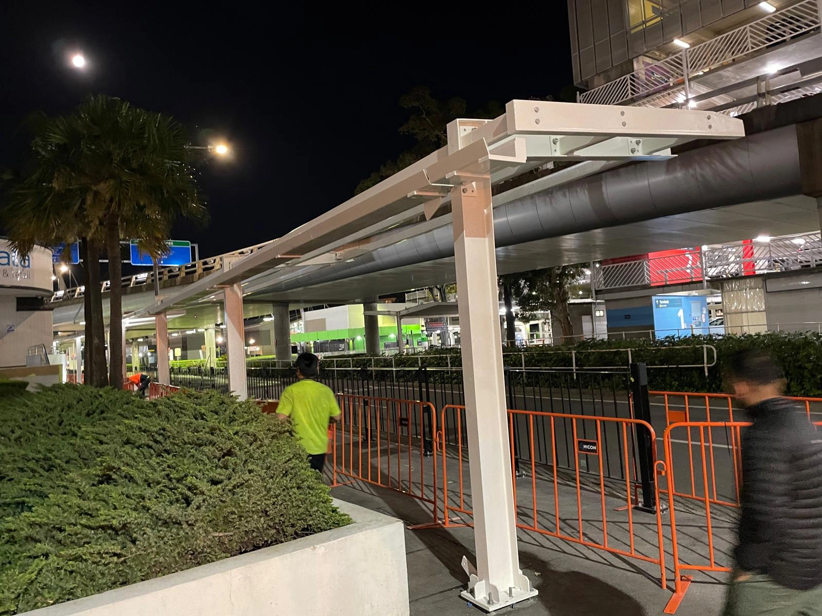 Sydney airport (1).jpeg