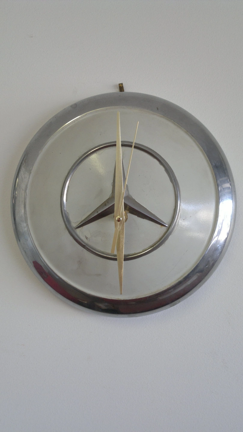 new piston ,hubcap clks tahlia painting 005.jpg