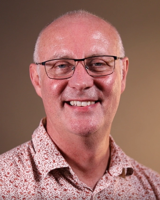 DIRECTOR AND PROFESSIONAL SUPERVISOR