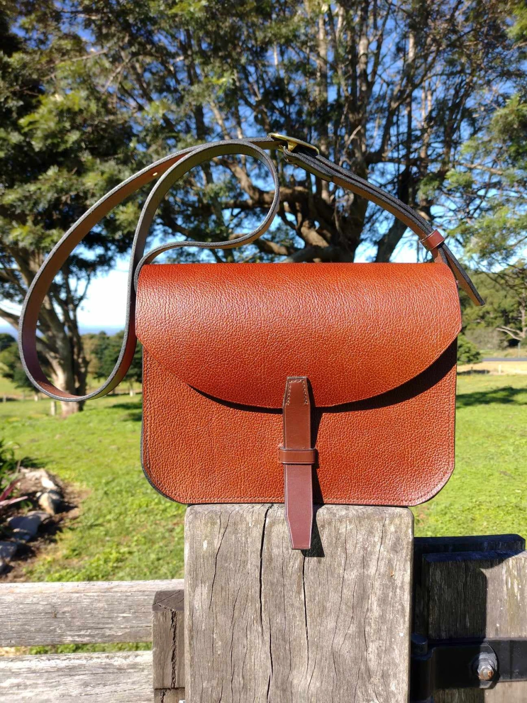 HANDMADE-LEATHER-SATCHEL.jpg