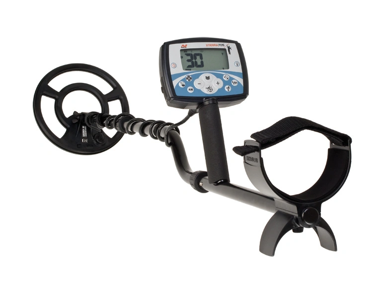 X-TERRA-705-Metal-Detector-LHS.jpg