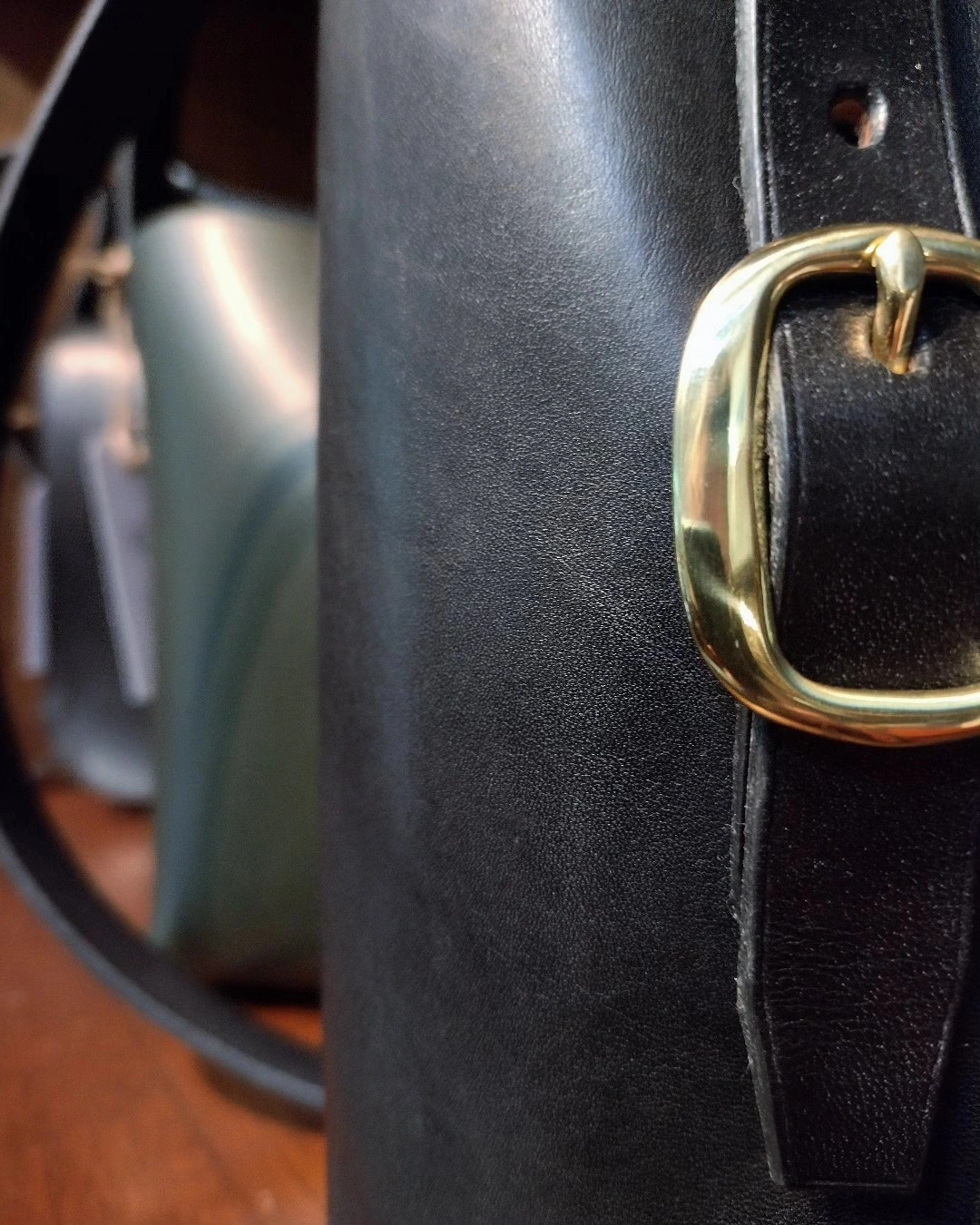 LEATHER-BAG-BRASS-BUCKLE-AUSTRALIA.jpg