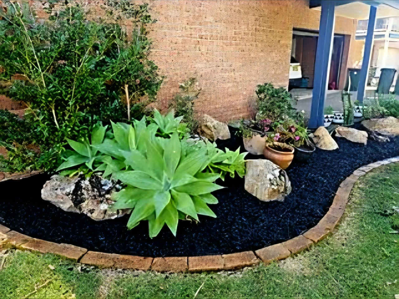 Resized_2 (1).jpg