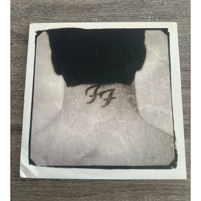 1-FOO-Fighters-There-is-Nothing-Left-to-Lose-front-cover.png