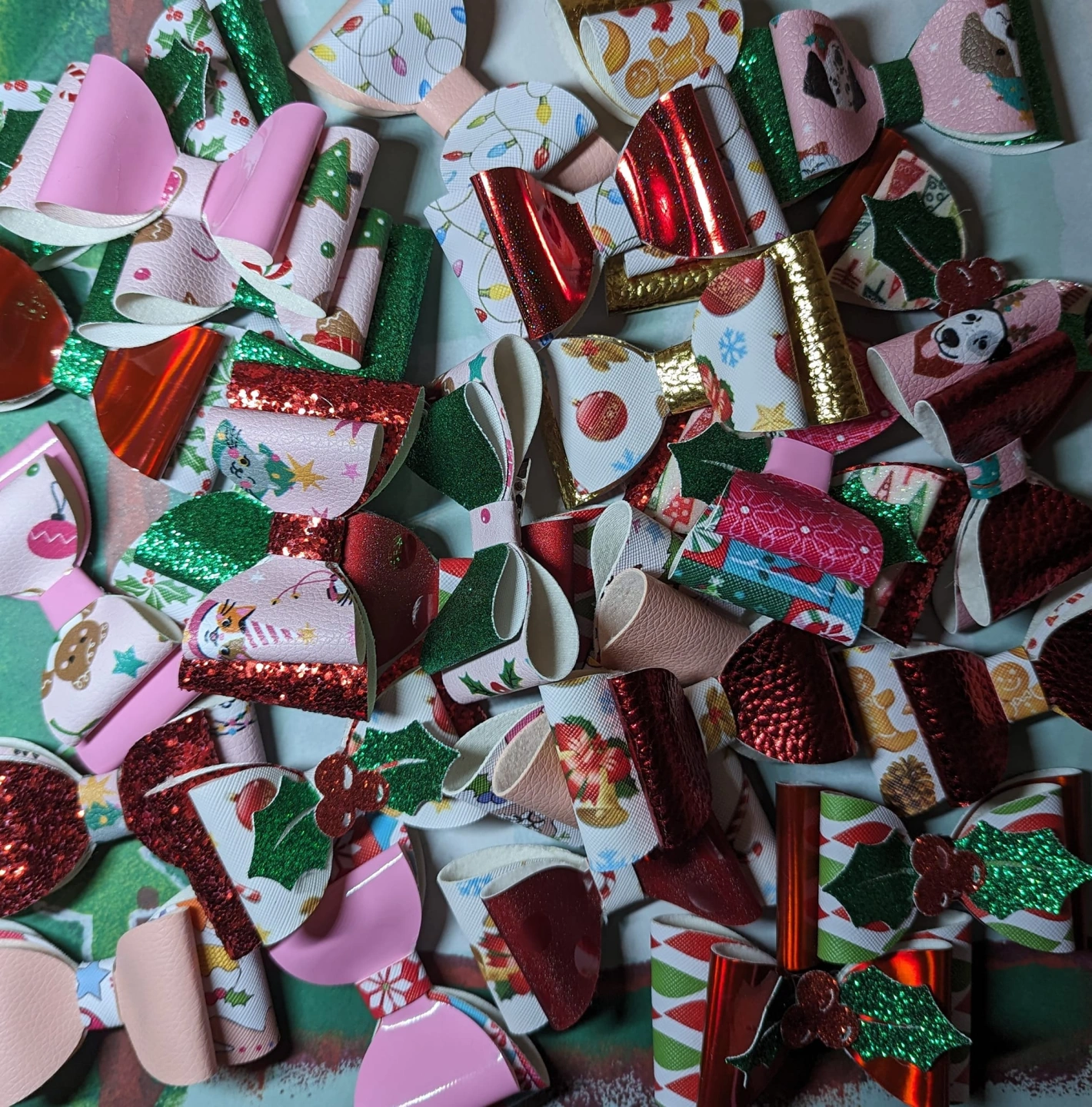 BBNT Christmas bows.jpg