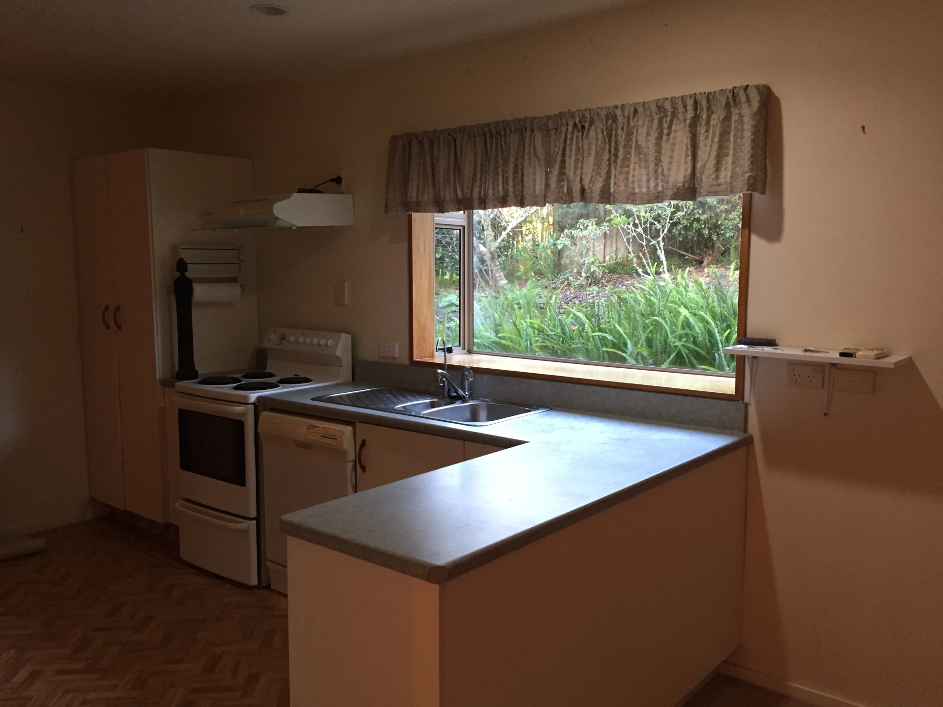 Kitchen before anything bay window.JPG