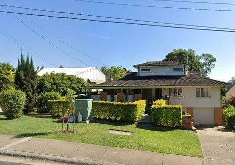 46 Kersley Rd Kenmore.jpeg