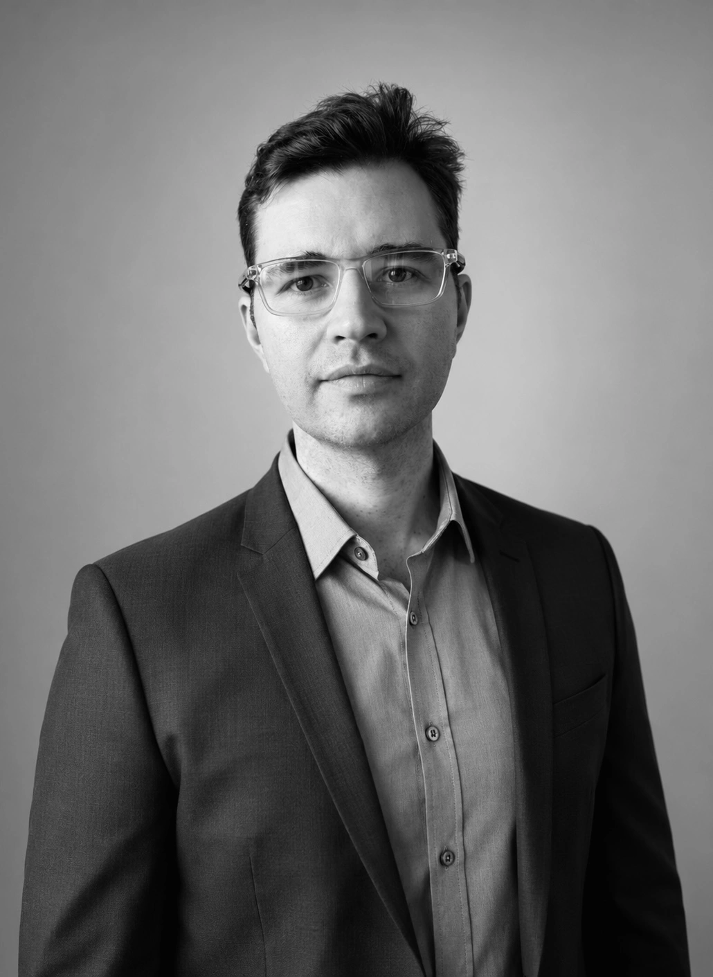 SimonN_StudioHeadshot.jpeg