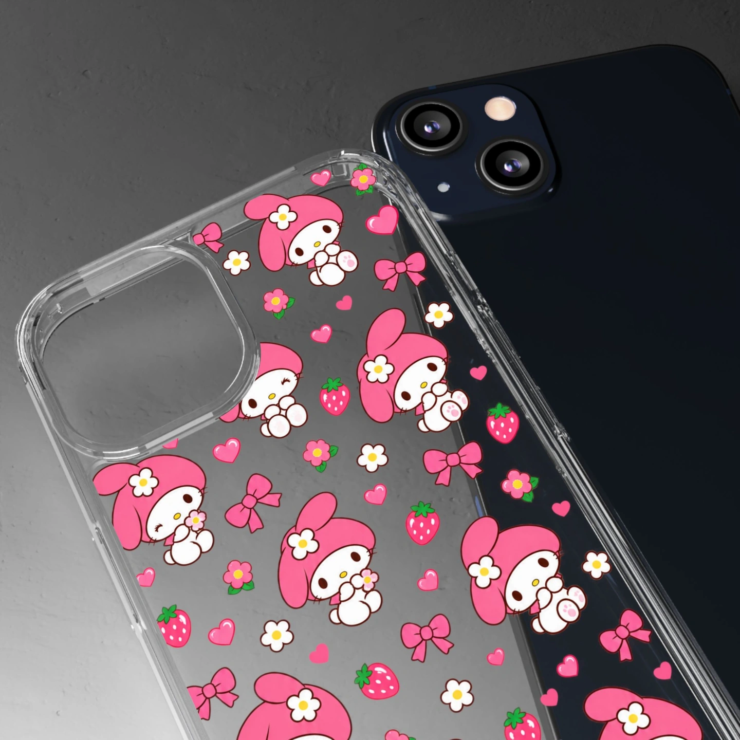 Close-up, iPhone 13, With gift packaging.jpg