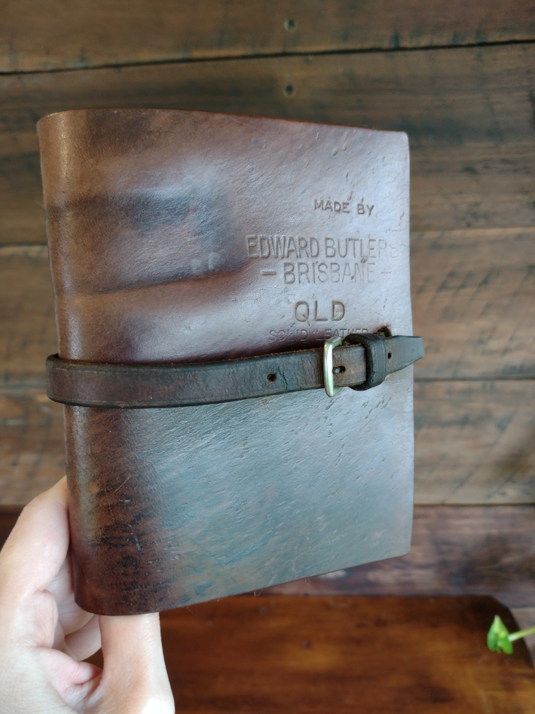 SADDLE-LEATHER-NOTEBOOK.jpg