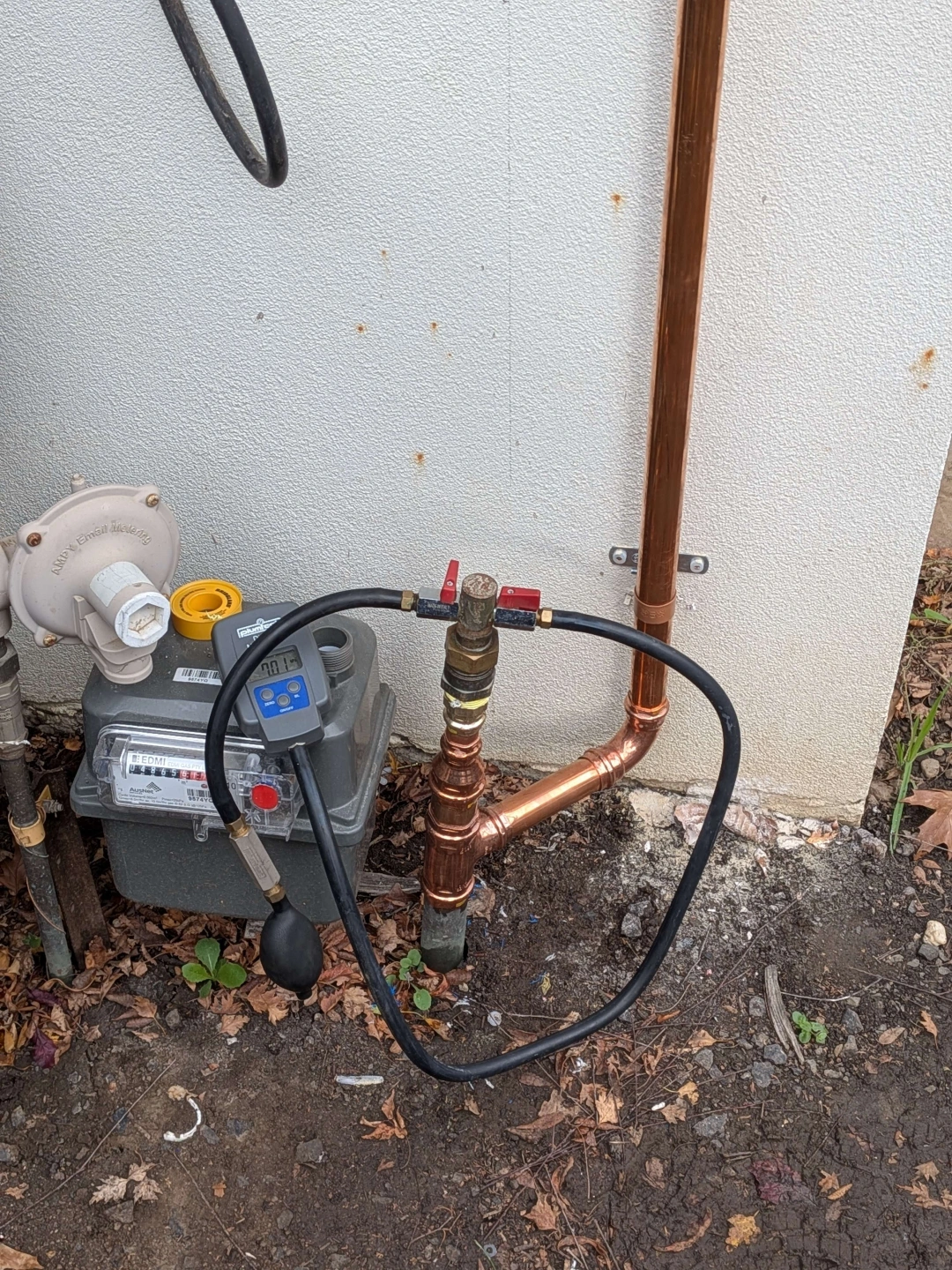 Briand and Stacey gas test.jpg