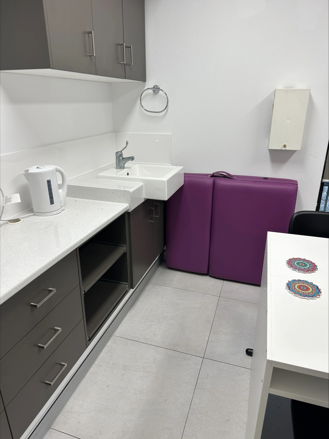 sink in training room for hire.jpeg