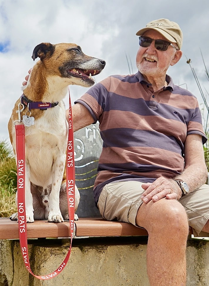 dogs and people 129.jpg