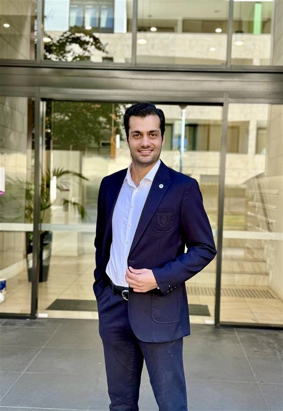 mohsen portrait.jfif