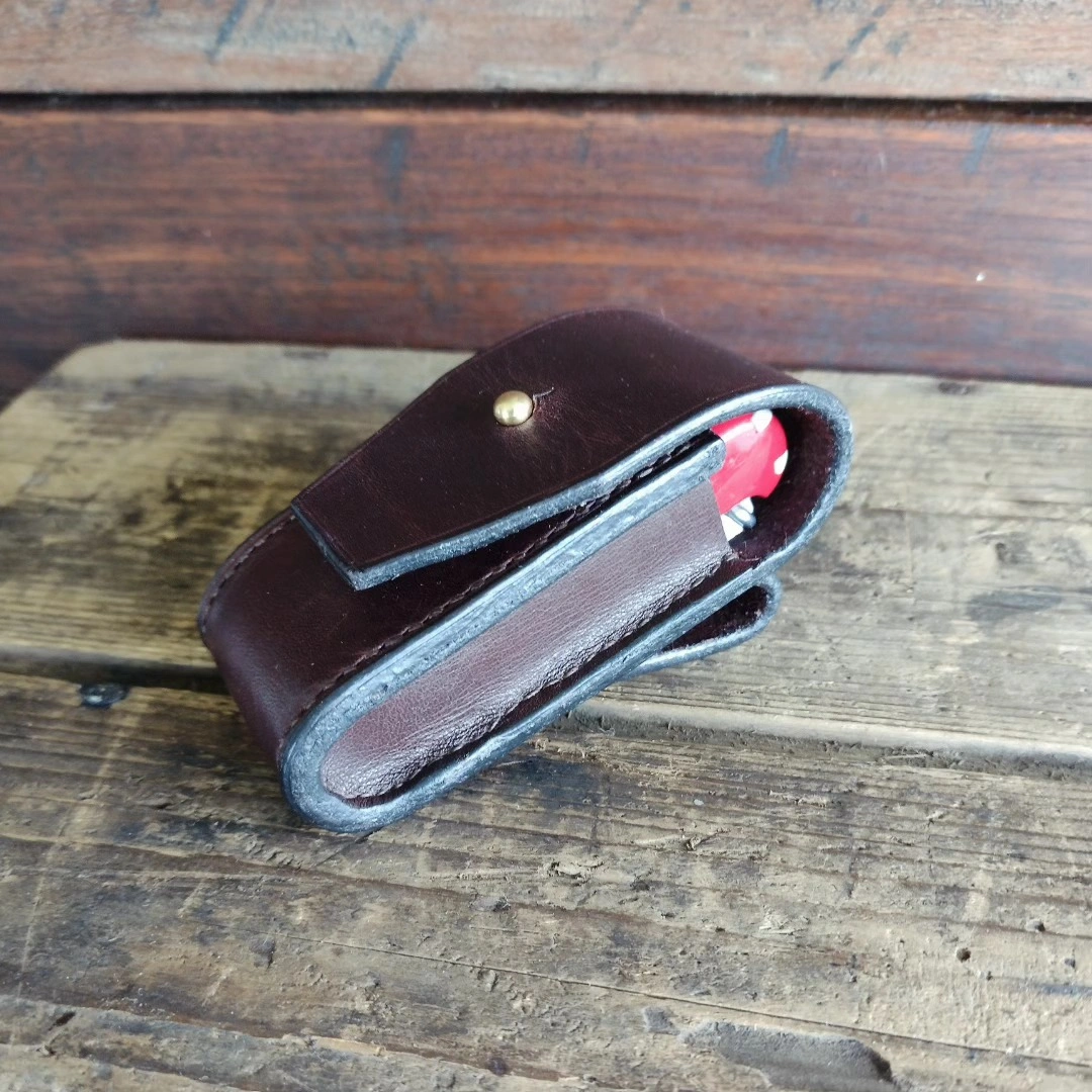 CUSTOM-POUCH-LEATHER-AUSTRALIA.jpg