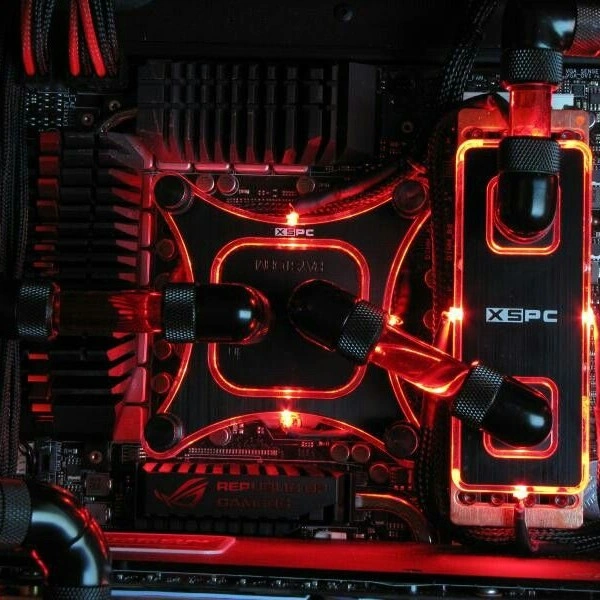 Water cooling 2 cropped square.jpg