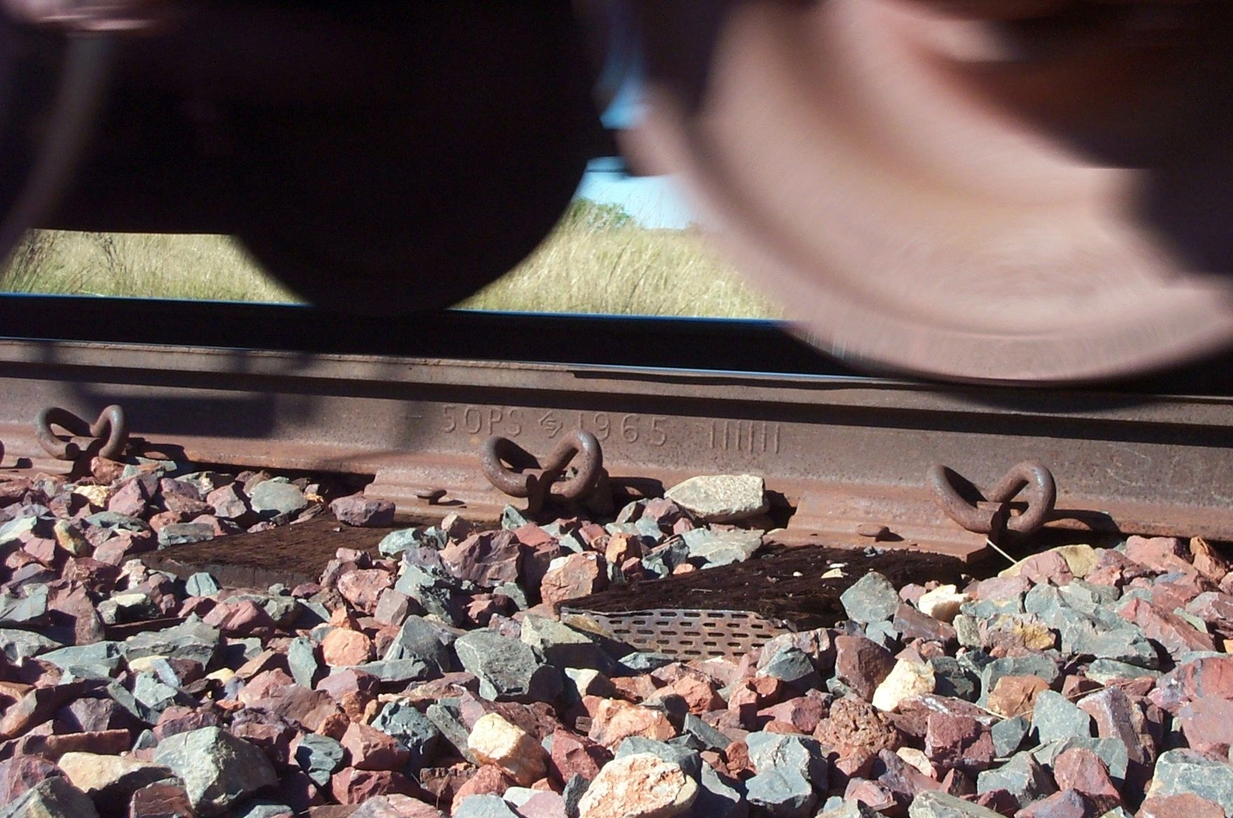 Blurred Wheels on 50kg Trackcompress.jpg