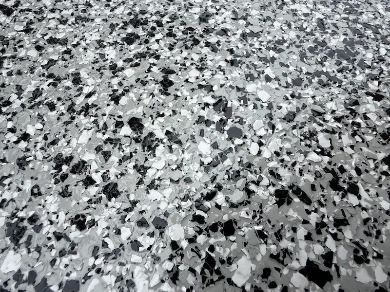 polyaspartic-flake-domino-light-grey.webp