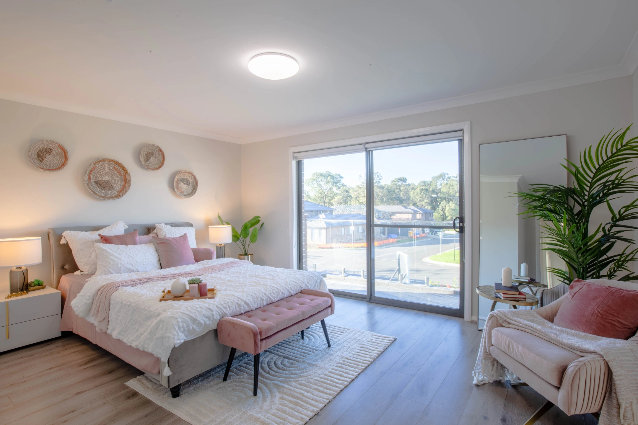Bedroom_2.jpg