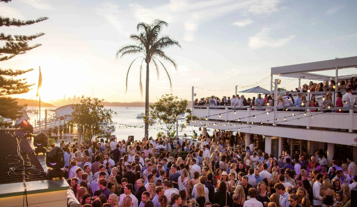 Love_cloud_NYE-WatsonBayHotel