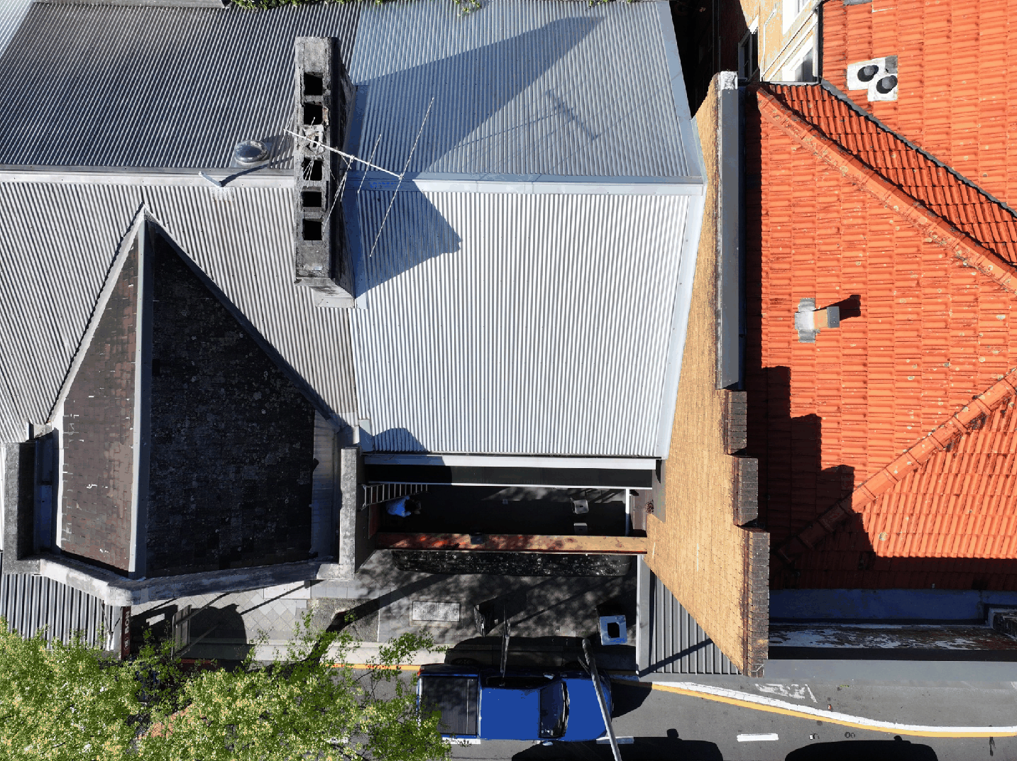 combined_roof_motion_optimized (1).gif